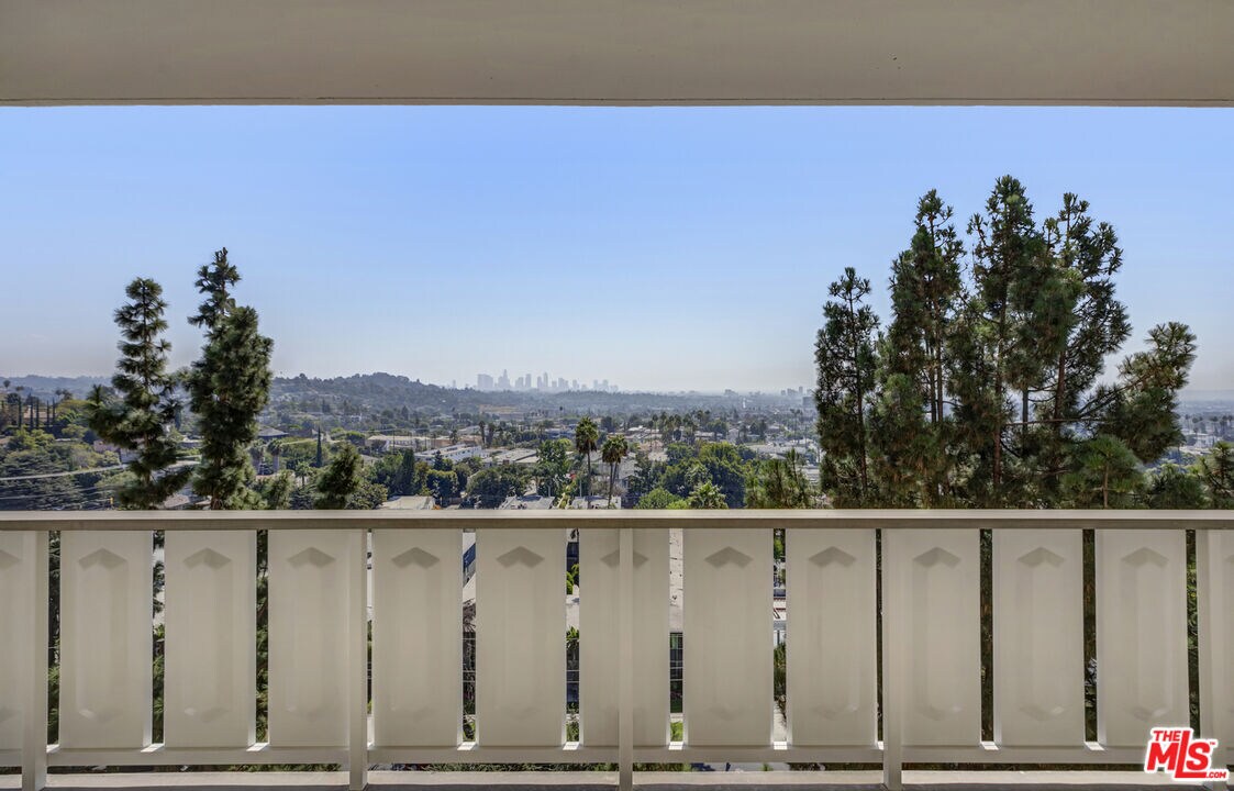 Foto principal - 4455 Los Feliz Blvd
