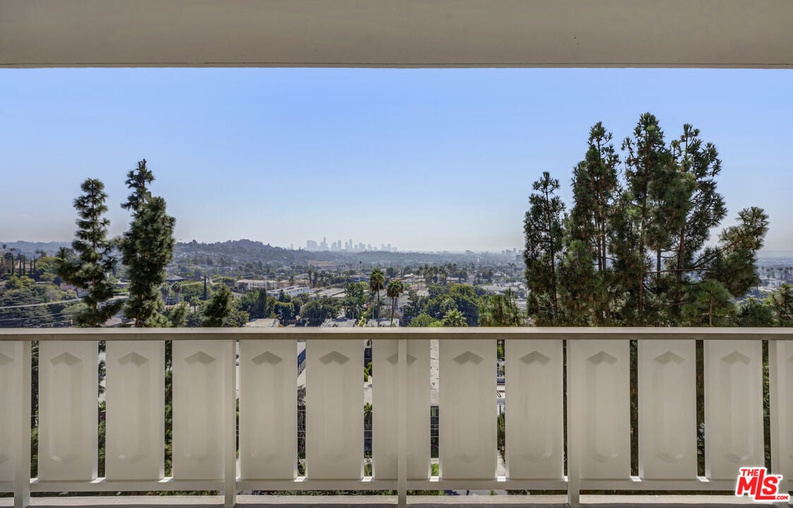 Primary Photo - 4455 Los Feliz Blvd