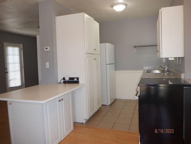 Foto del edificio - 22924 Clover Spring Pl