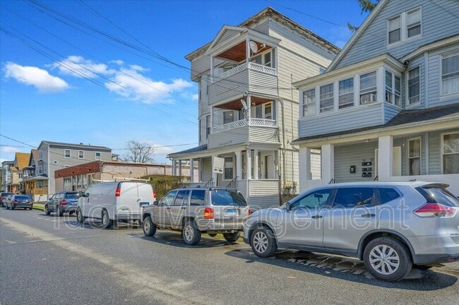 Building Photo - 83 McKinley Ave