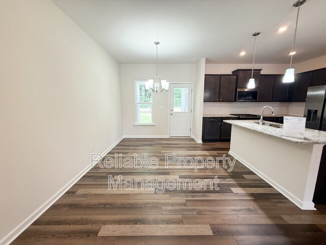 Building Photo - 261 White Oak Ridge Dr