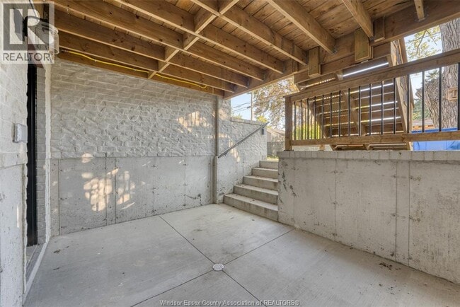 Building Photo - 360 Bouffard Rd