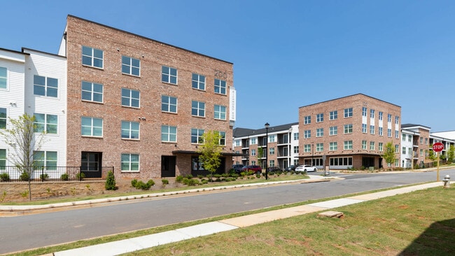 Exterior - Richmond Row Apartments