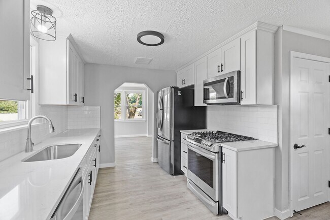 Foto del edificio - 3 Bedroom House in Coon Rapids