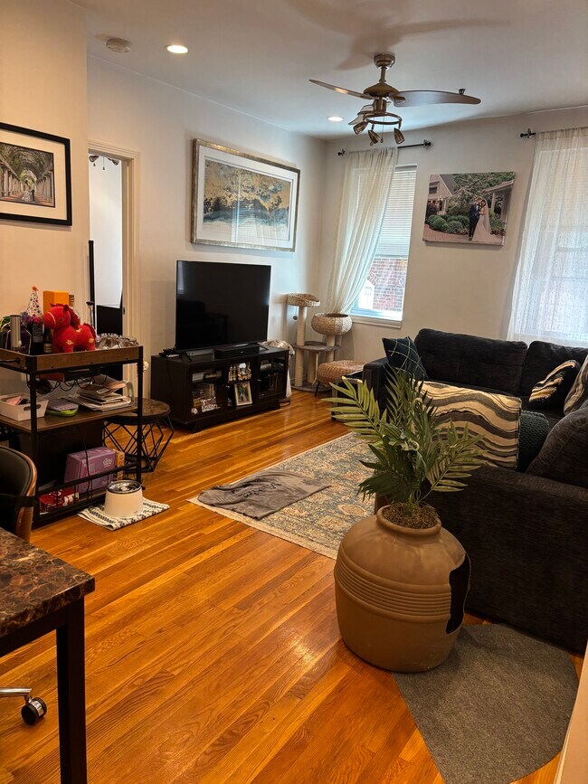 Foto del edificio - 136 Prince St