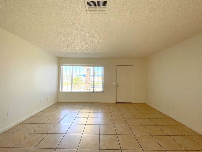 Foto del edificio - AVAILABLE NOW! Cozy 3 Bedroom 2 Bathroom H...