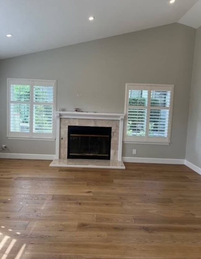 Building Photo - Beautiful Remodeled Home in highly desirable Laguna Lake Neighborhood