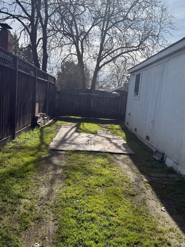 Foto del edificio - 472 Church St