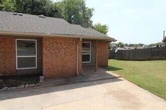 Building Photo - 904 Aspen Ct