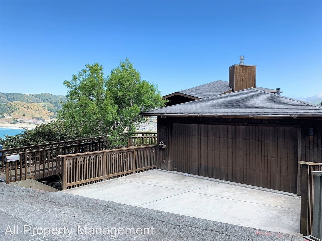 Primary Photo - 3 br, 2.5 bath House - 130 Blackburn Terrace