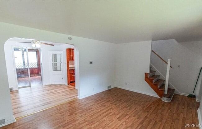 Building Photo - 61 Lynncrest Terrace