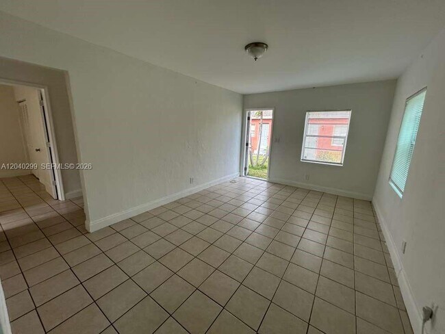 Foto del edificio - 2316 Madison St