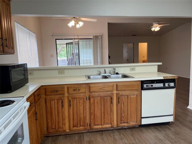 Building Photo - 1462 Brook Meadow Cir