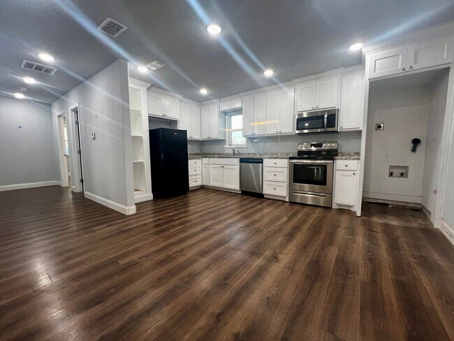 Foto del edificio - 3 Bedroom in Slaton