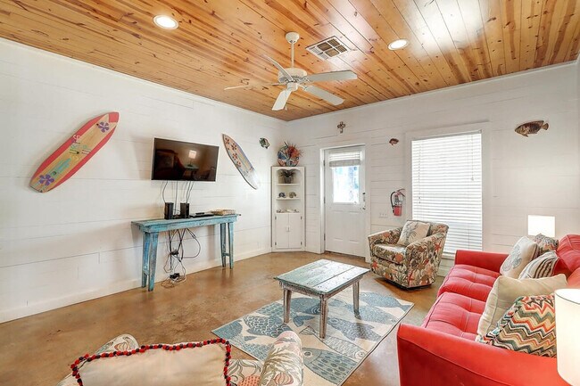 Foto del edificio - 2120 Eleventh Street-SI ID1023198P