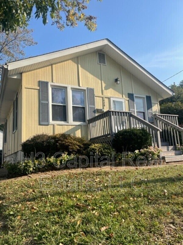 1428 Eberhart Ave, Edwardsville, IL 62025 House Rental in