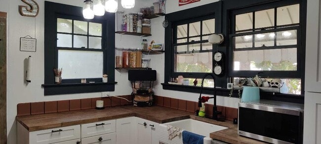 Photo - 3122 Lincoln Ave House