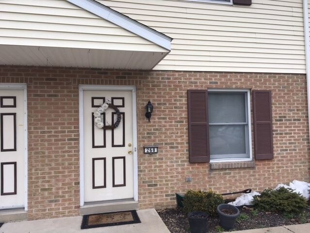 Foto principal - 266 Colonial Dr