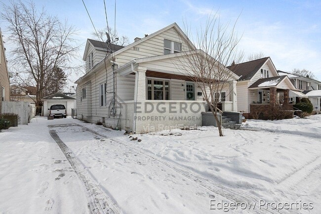 Building Photo - 1640 Wendler Ave SW