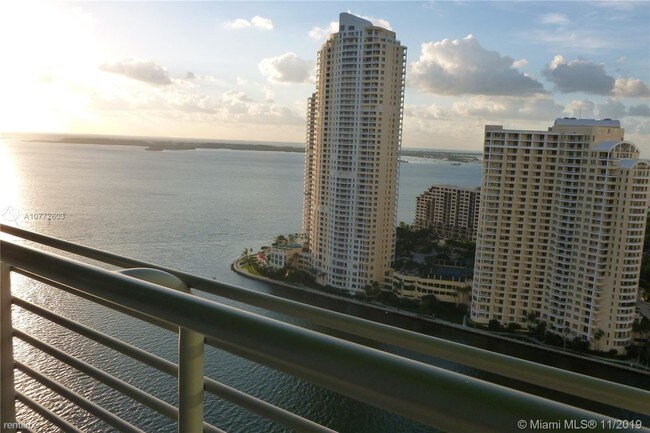 Foto del edificio - 2 br, 2 bath Condo - One Miami East Condo