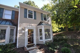Building Photo - 240 Beechtree Dr