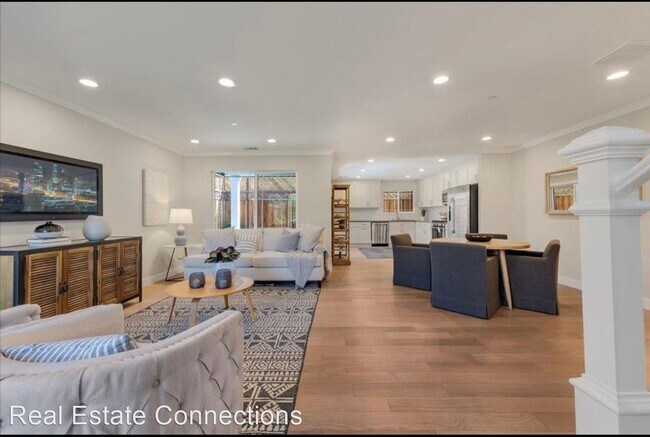 Building Photo - 3 br, 2.5 bath House - 430 Douglas Place