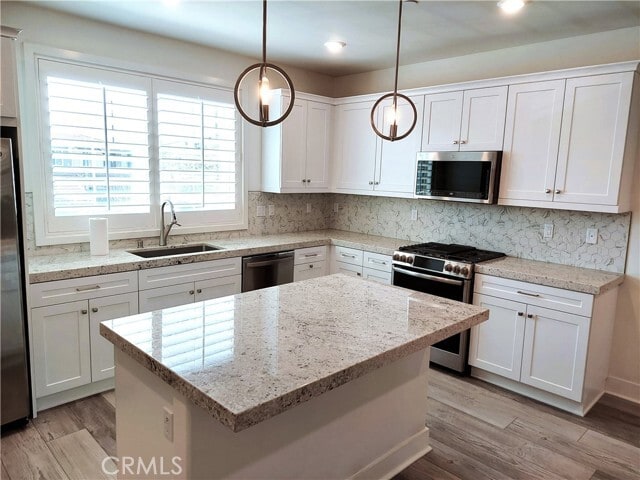 Building Photo - 18289 Iris Ln