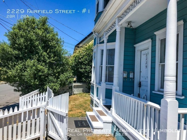Foto del edificio - Cat-friendly downstairs Victorian duplex!
