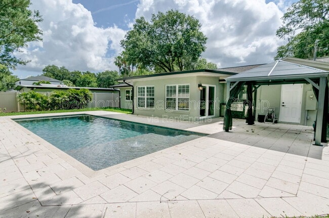 Photo - 2031 Temple Dr House