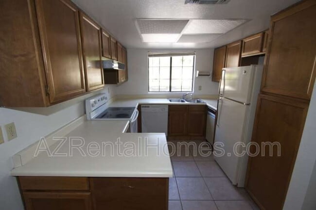 Foto del edificio - 925 N College Ave