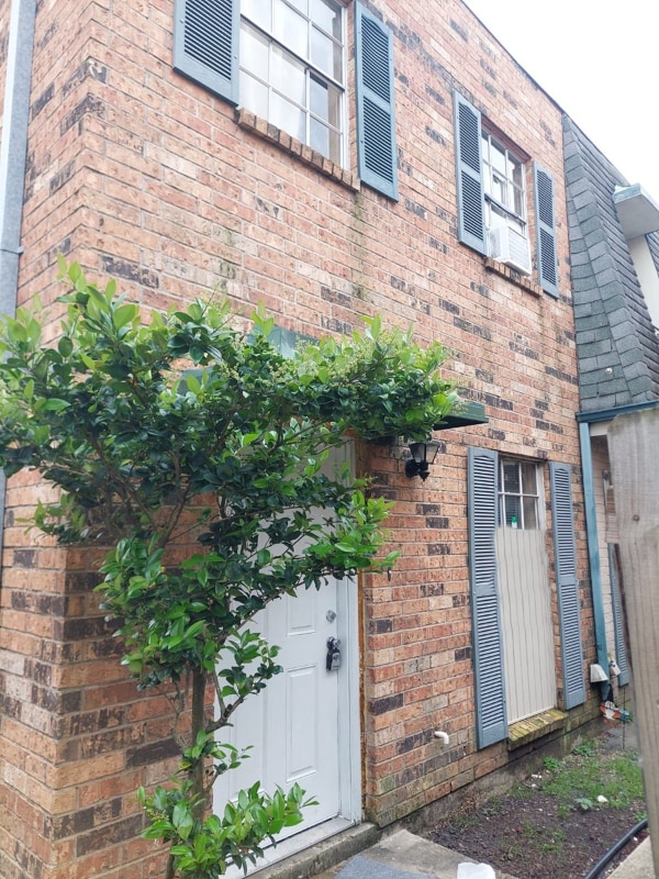 Building Photo - 2117 Giuffrias Ave