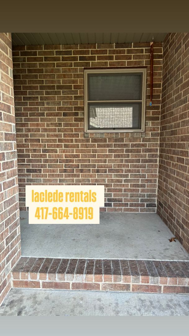 Building Photo - 2 BEDROOM 2 BATHROOM DUPLEX FOR RENT