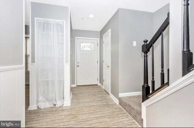 Building Photo - 4803 Hillock Ln
