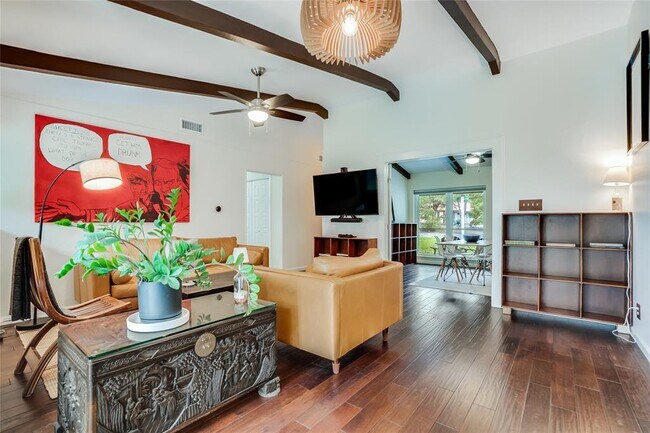 Foto del edificio - 3611 Winfield Cove