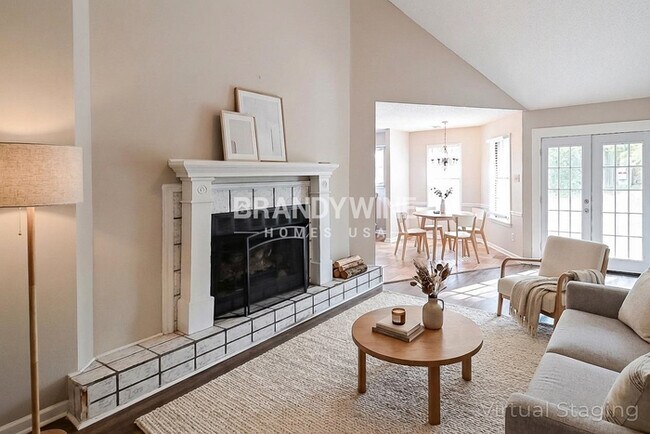 Building Photo - 5292 Shady Ridge Dr
