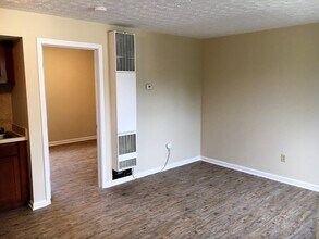 Building Photo - 3316 Maize Rd