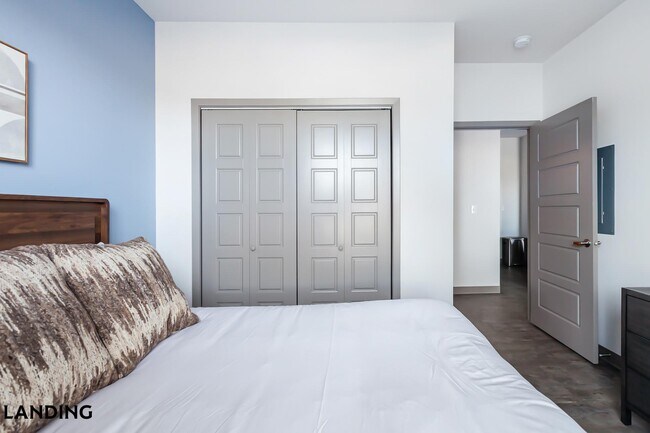 Foto del edificio - 2621 S Jefferson Ave