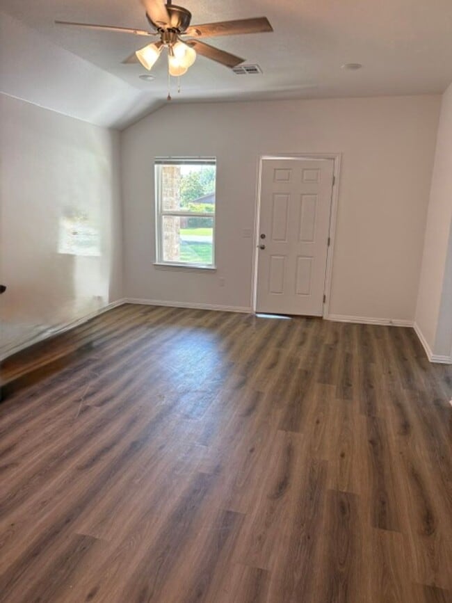 Building Photo - New Construction 3 bedroom, 2 bath brick home.