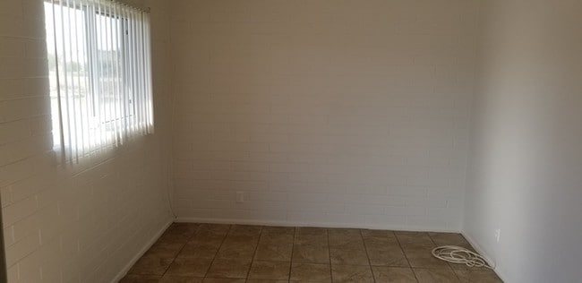 Foto del edificio - 2BD 1 BA Single level unit
