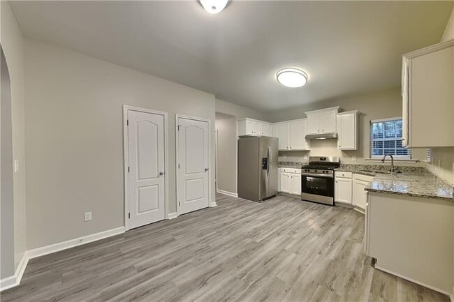 Foto del edificio - 15 Jessica Ln