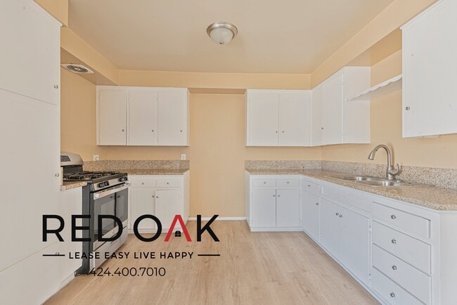 Building Photo - Recently Remodeled Two Bedroom with Expans...