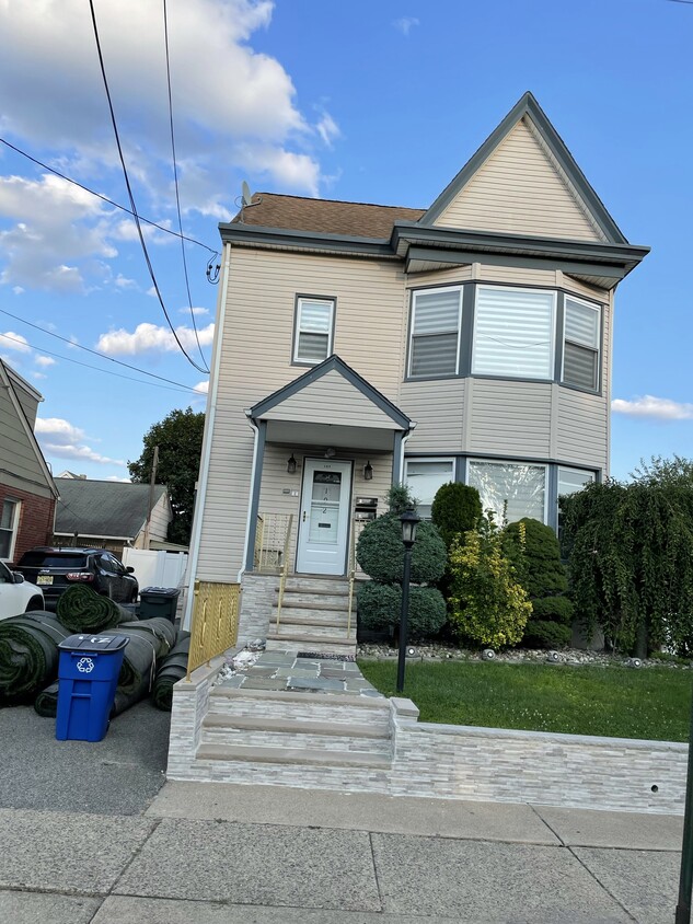 192 Westervelt Plz Unit 2, Lodi, NJ 07644 Apartments in Lodi, NJ