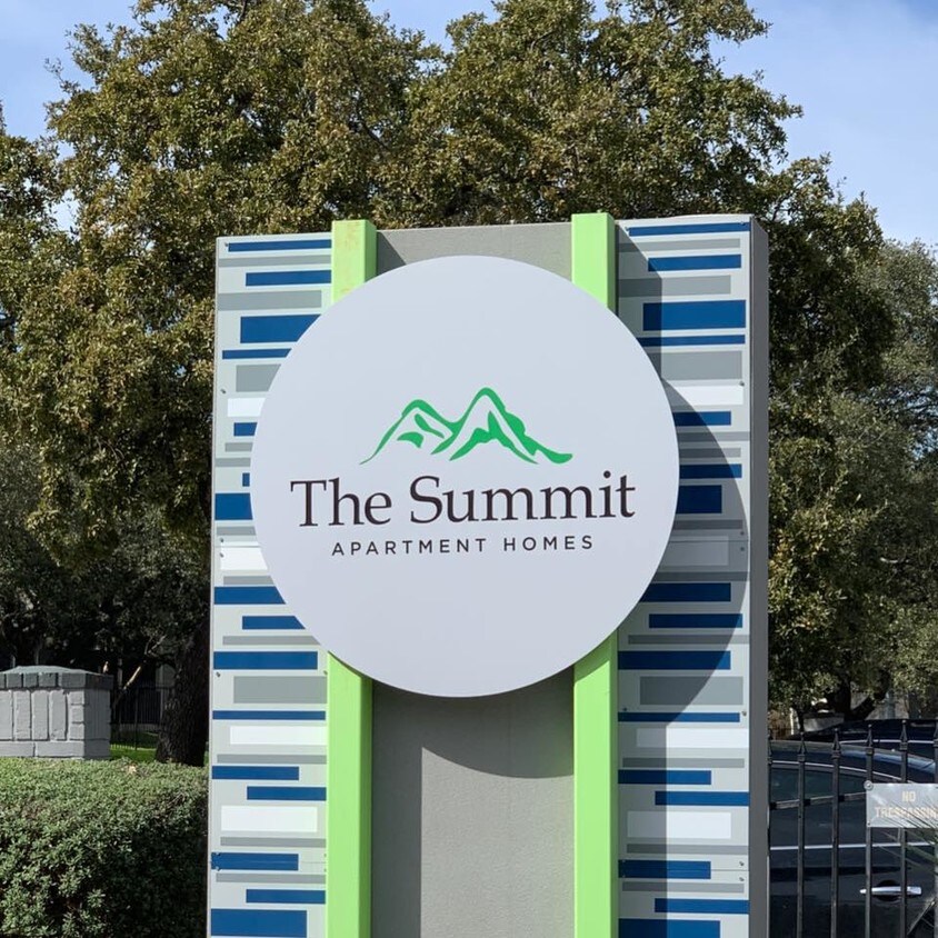 The Summit Apartments 1955 Larkspur Dr San Antonio, TX