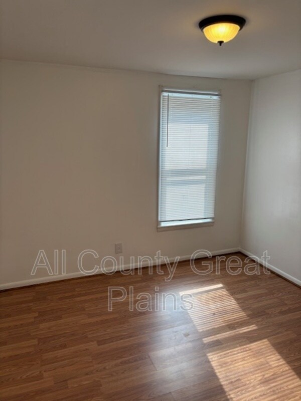 Foto del edificio - 1058 Washington Blvd