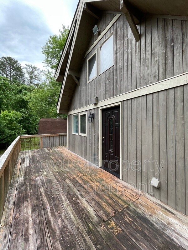 Foto del edificio - 5095 Cumberland Ct