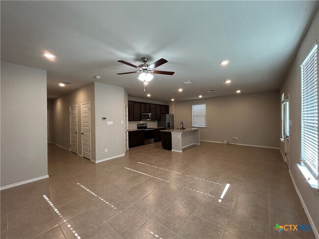 Building Photo - 2565 Hiddenbrooke Trace