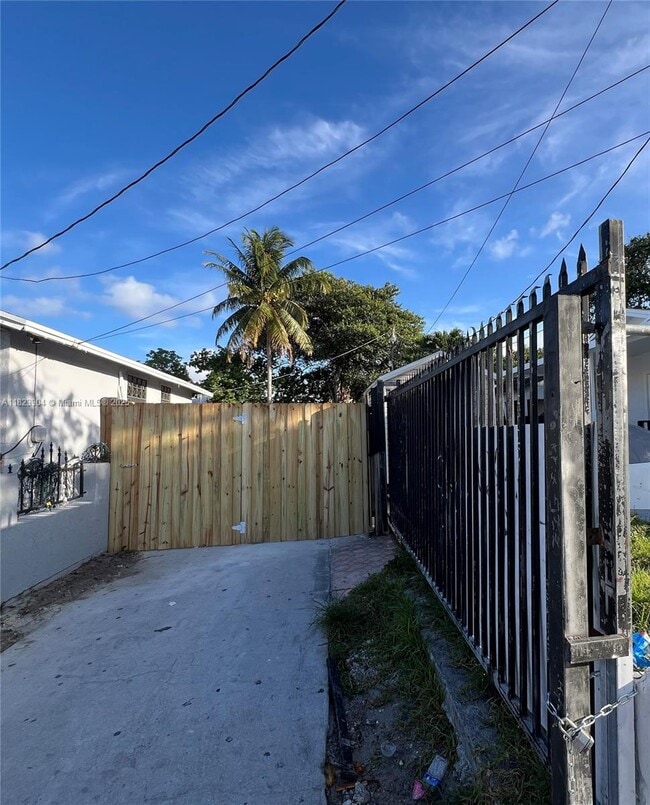 Foto del edificio - 1800 SW 3rd St