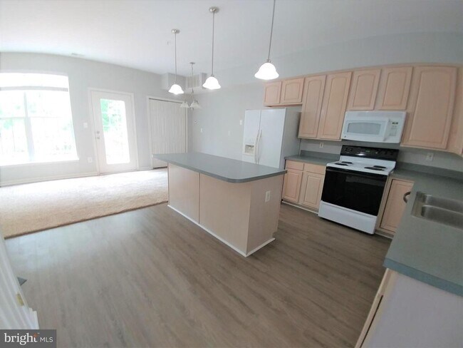 Foto del edificio - 8 Harbour Heights Dr
