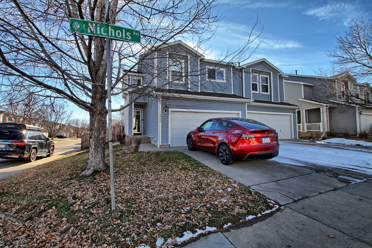 Primary Photo - 3 bed 1.5 bath Southcreek Home