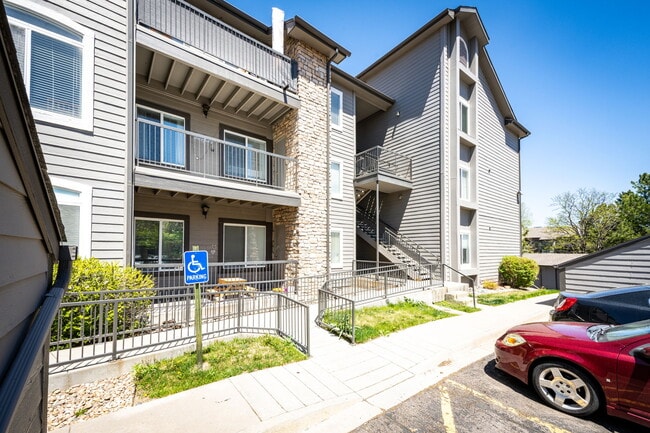 Building Photo - 2575 S Syracuse Way